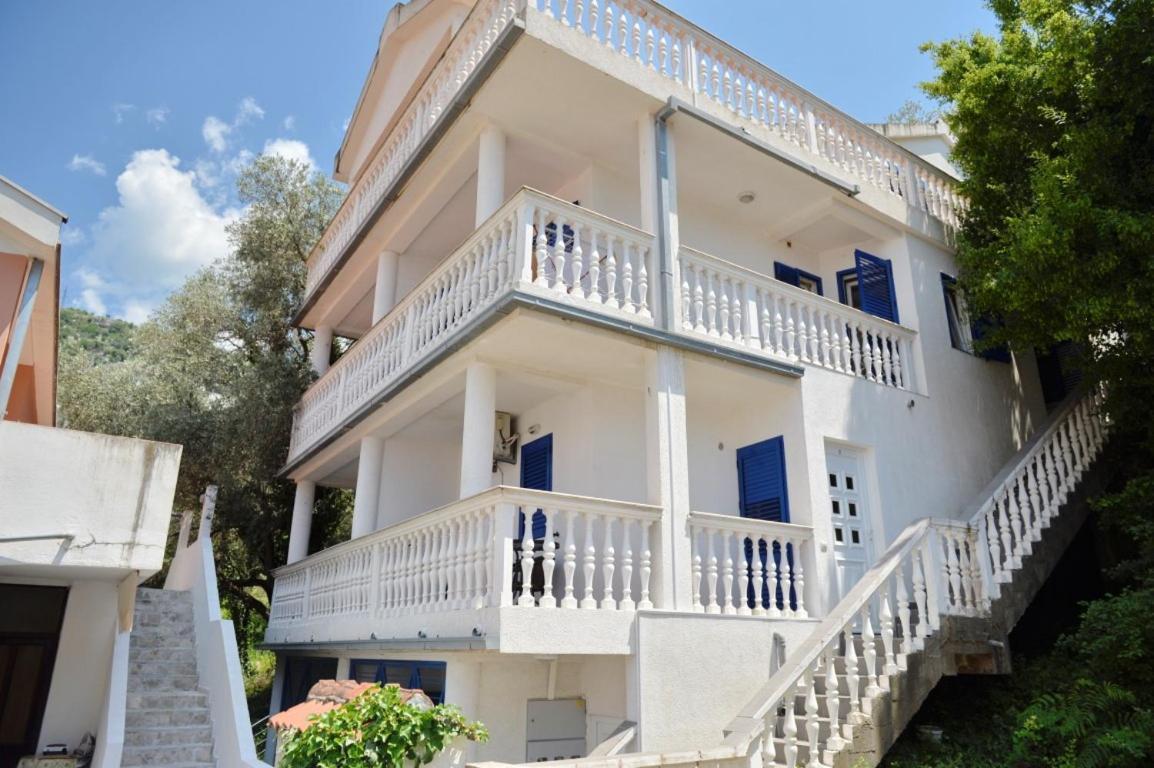 Rafailovici Holiday Apartments Εξωτερικό φωτογραφία