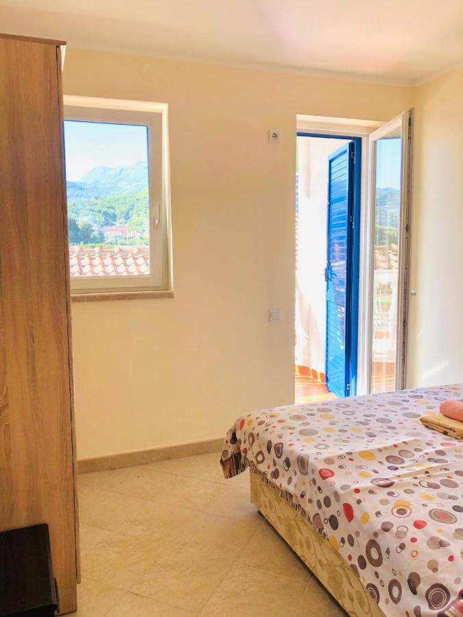 Rafailovici Holiday Apartments Εξωτερικό φωτογραφία