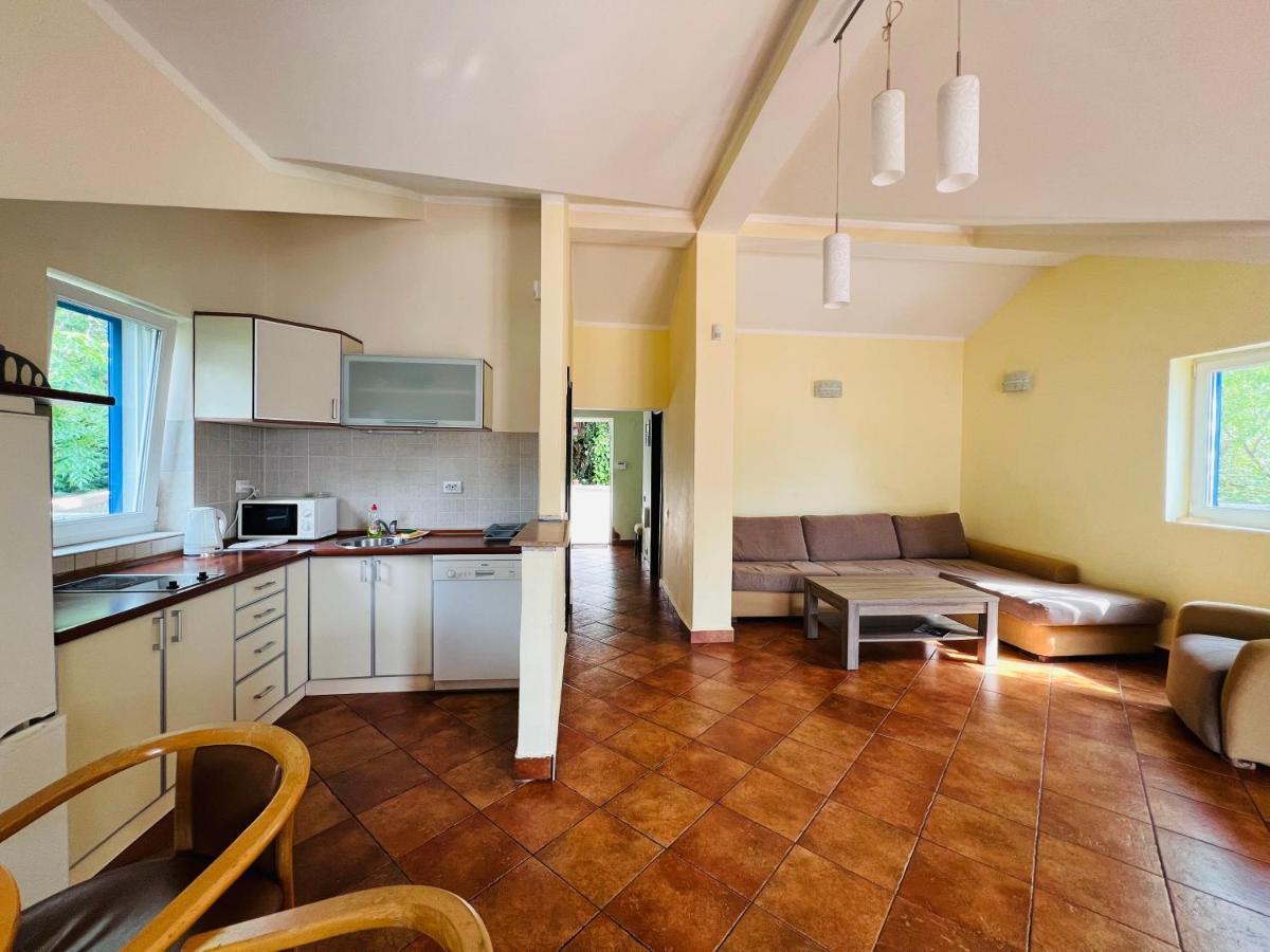 Rafailovici Holiday Apartments Εξωτερικό φωτογραφία